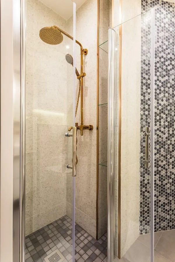 Apartment Cmg Charonne / Voltaire Iii Paris